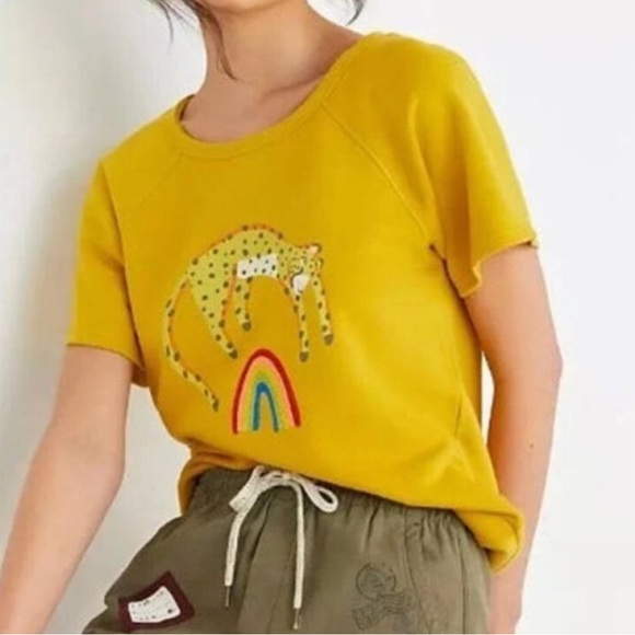 Anthropologie Tops - Anthropologie Jarmel by Jarmel leopard Yellow rainbow Graphic Tee